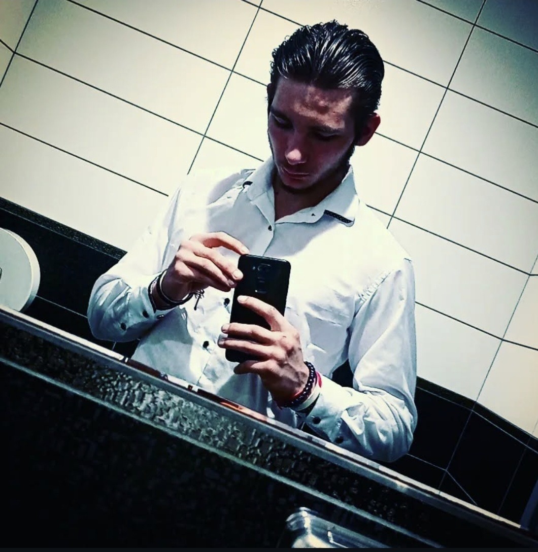 Profil de Eloy, 20 ans, Adultère à Sassel