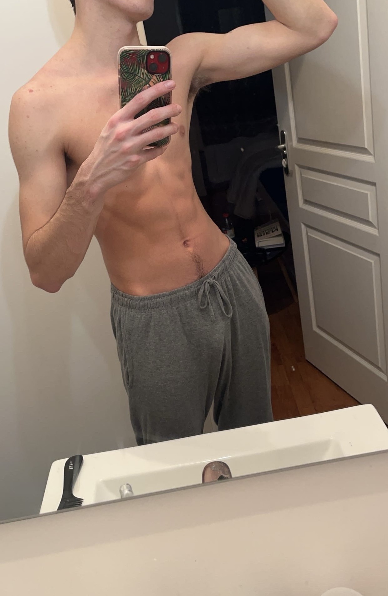 Profil de Bernardo, 24 ans, Adultère à Oberglabach